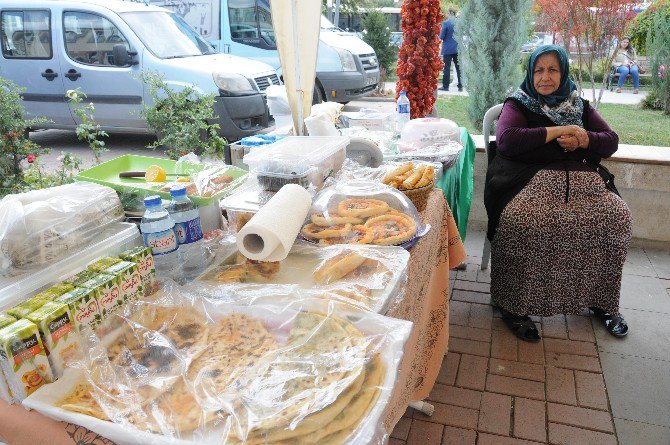 Kışlıklar Hanımeller Çarşısı’ndan