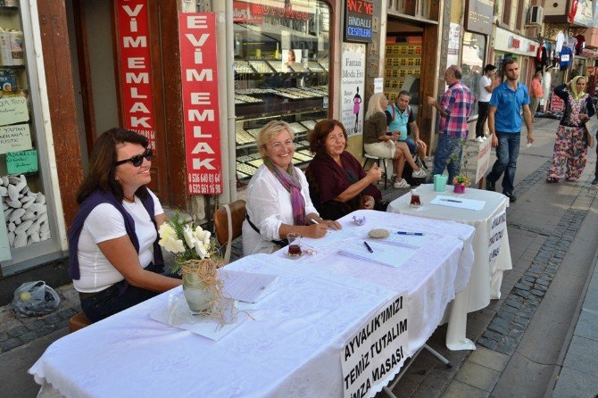 Ayvalık’ta Vatandaşın Yeri’nden Anlamlı Kampanya