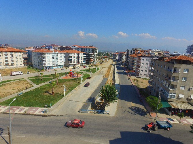 Alaşehir’de Dere Yatağına Yaya Kaldırımı