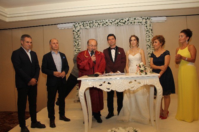 Muharrem Usta Ve Ersun Yanal Nikah Şahitliği Yaptı