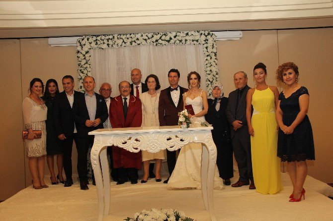 Muharrem Usta Ve Ersun Yanal Nikah Şahitliği Yaptı