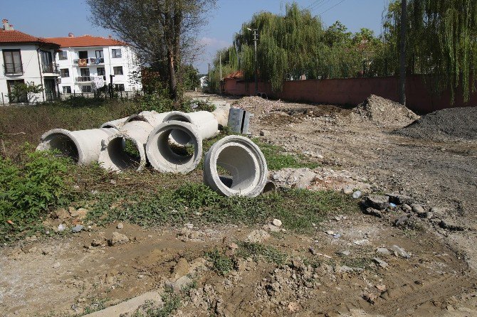 Konuralp Mahallesi’nin Yağmur Suyu Sıkıntısı Çözülüyor