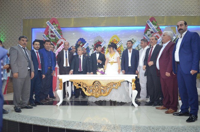 Milletvekili Akyürek Nikah Şahidi Oldu