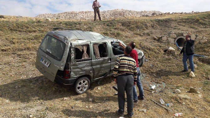 Haymana’da Otomobil Şarampole Yuvarlandı: 5 Yaralı