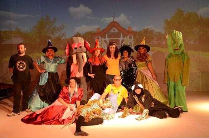 Belediye Tiyatrosu Yeni Sezondaki İlk Oyununu Sahneledi