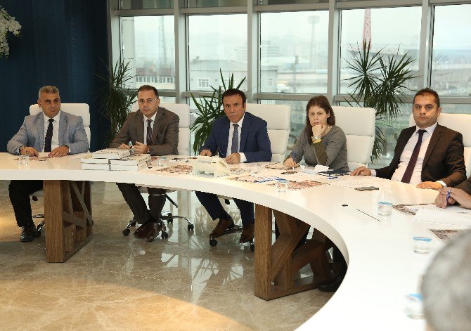 Genç: “Diz Çöktüremeyecekler”