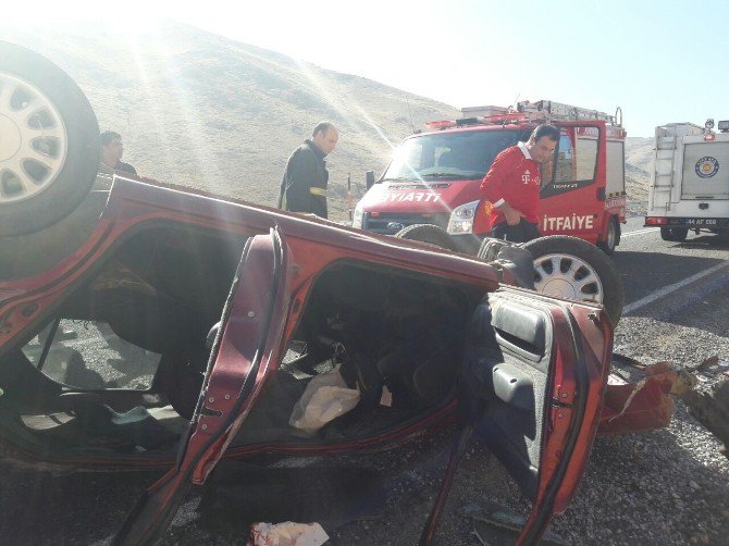 Malatya-çelikhan Yolunda Kaza: 2 Yaralı