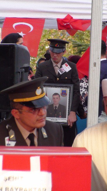 Şemdinli Şehidi Son Yolculuğuna Uğurlandı