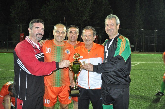 Adana Güneşi Veteranlar Türkiye Şampiyonu Oldu