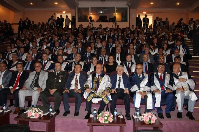 Tuluyhan Uğurlu’dan 15 Temmuz Şehitlerine Özel Beste