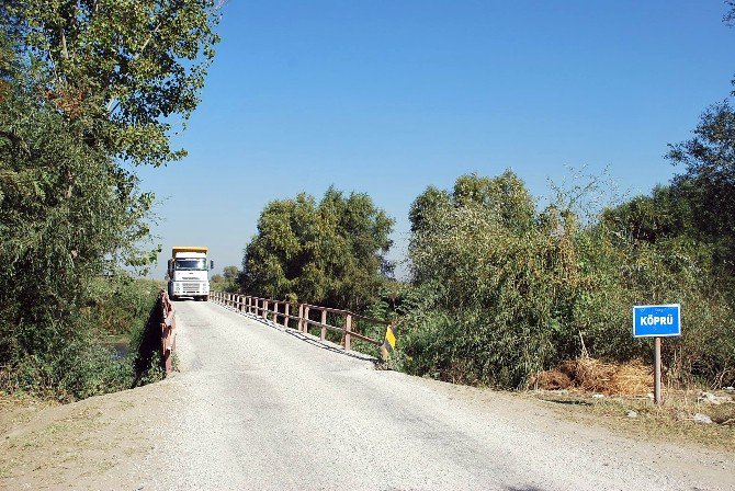 Yılmaz Mahallesi Sakinleri Köprü İstiyor