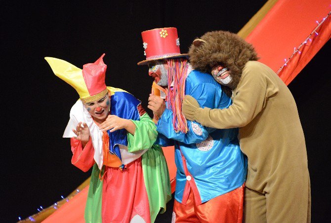 "Harikalar Sirki" Perdelerini Açtı