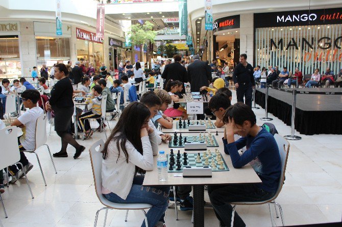 Altın Değerinde Şah Mat Nata Vega’da