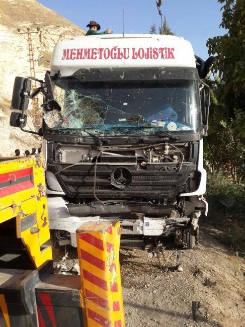 Şanlıurfa’da Trafik Kazası: 2 Yaralı