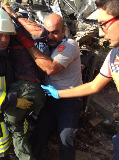 Şanlıurfa’da Trafik Kazası: 2 Yaralı