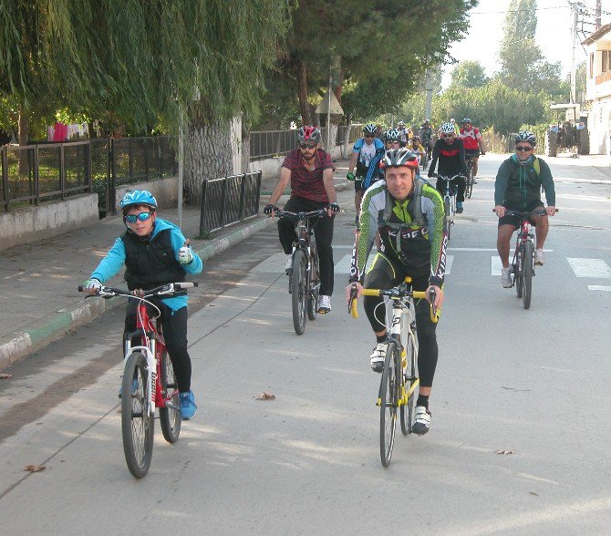 Bursalılar Artrit Hastalığı İçin Pedal Çevirdi