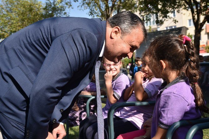 Minikler Amin Alayını Öğrendi