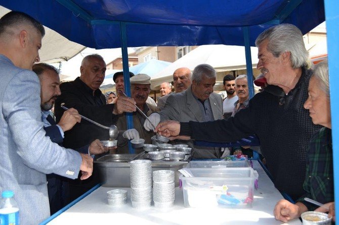 Marmaraereğlisi Belediyesi’nden Aşure İkramı