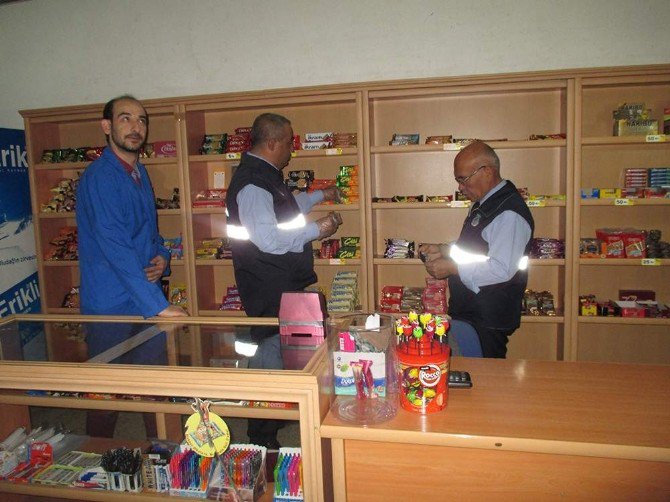 Dinar Belediyesi Okul Kantinlerini Denetledi