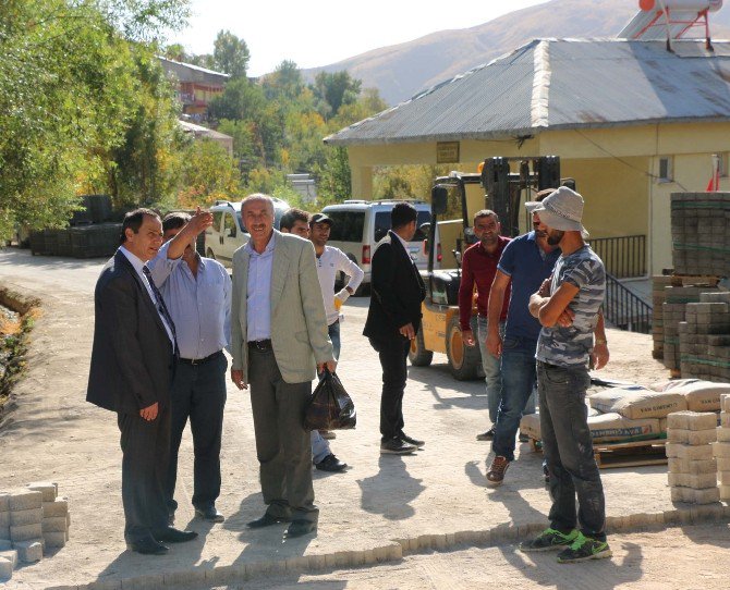 Bitlis Parke Döşeme Çalışmaları