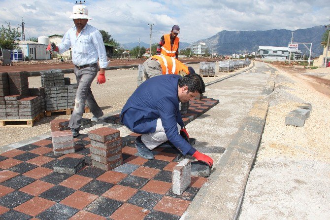 Döşemealtı Belediyesi 2.5 Yılda 365 Kilometre Yol Açtı