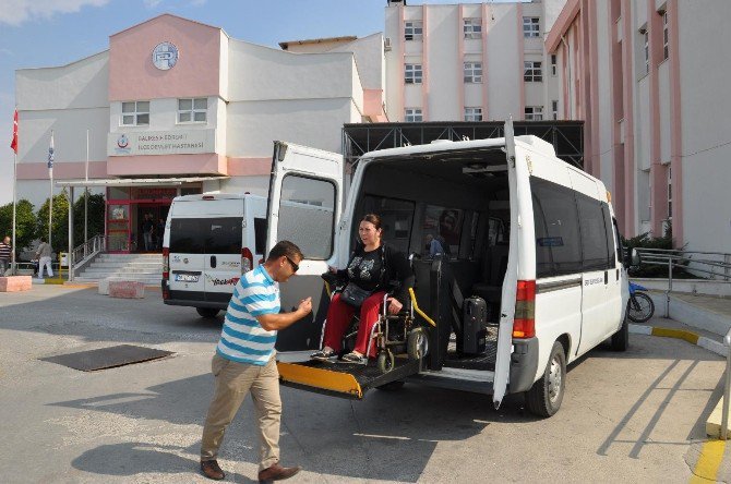 Edremit Belediyesi Engelli Vatandaşlar İçin Hayatı Kolaylaştırıyor