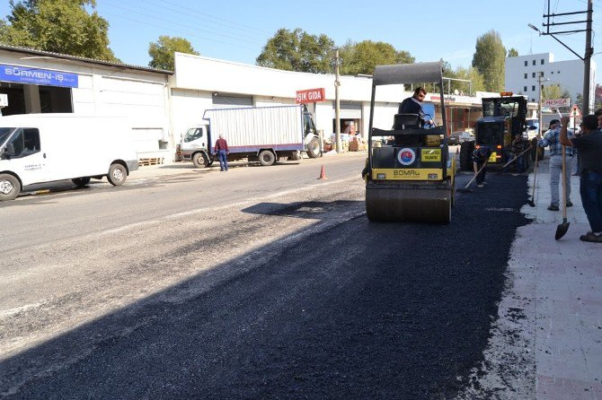 Karabük’te Asfalt Çalışmaları Devam Ediyor