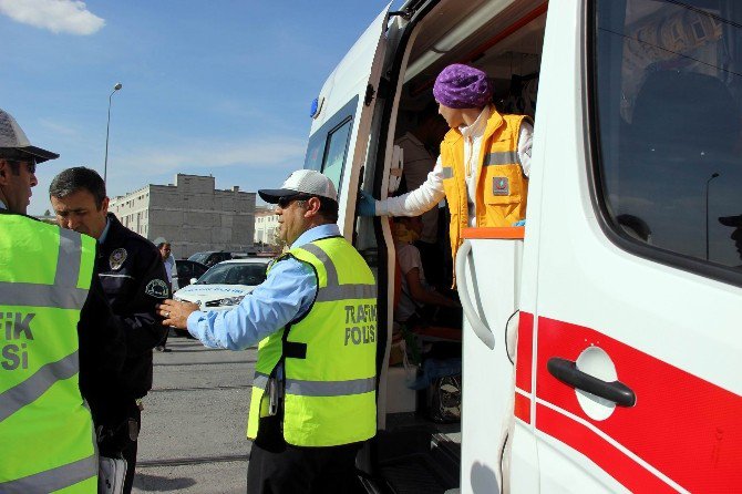 Kayseri’de Trafik Kazası: 8 Yaralı