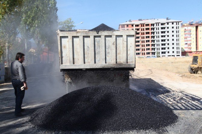 Seydişehir Belediyesi Yol Düzenleme Çalışmalarına Devam Ediyor