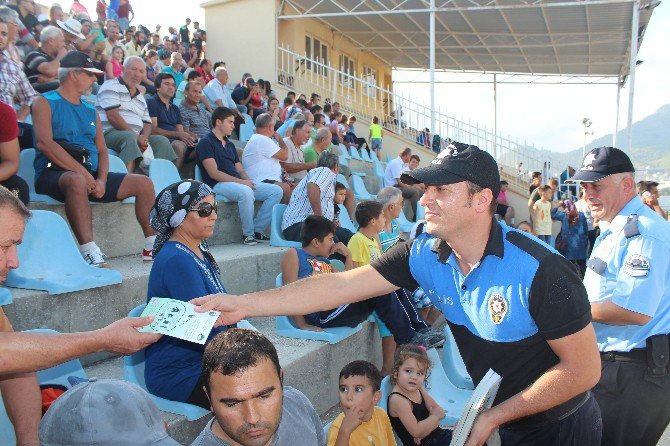 Anamur’da Taraftarlar Bilinçlendiriliyor