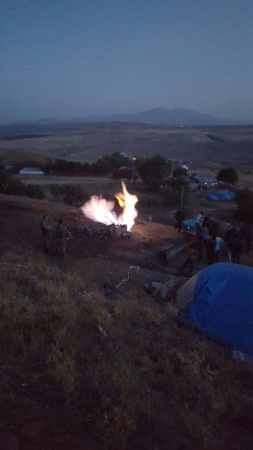 Su Sondajında Gaz Kaynağına Ulaşıldı