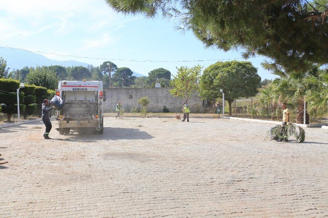 Selçuk’te Mahallerdeki Sorunlara Ekipli Çözüm