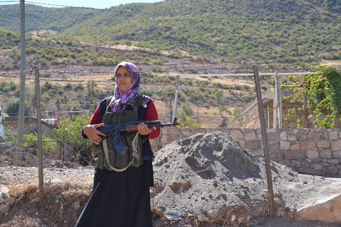 5 Çocuk Annesi Kadın, 9 Yıldır Gönüllü Koruculuk Yapıyor