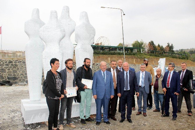 Taşlar ‘Barış’ İçin Sanata Dönüştü