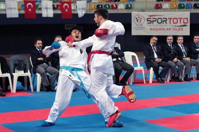 Ümit, Genç Ve 21 Yaş Altı Türkiye Karate Şampiyonası Kuşadası’nda Yapılacak