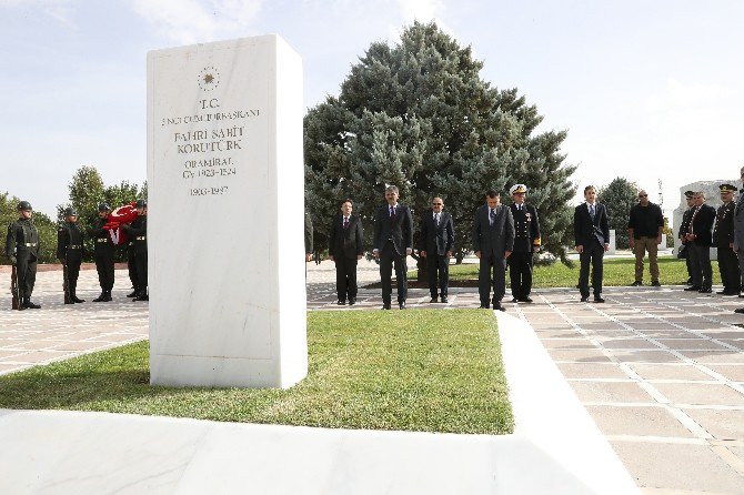 6. Cumhurbaşkanı Fahri Korutürk Mezarı Başında Anıldı