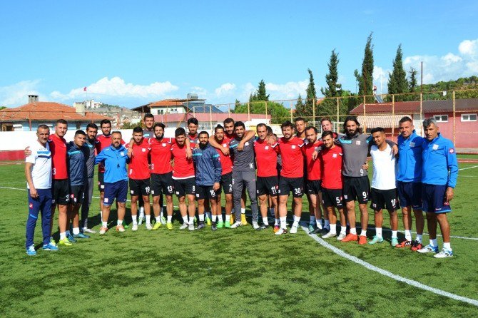 Ayvalıkgücü Belediyespor, Gaziemir Gençlik Maçına Bileniyor