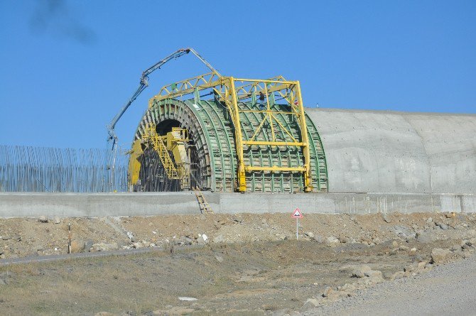 Btk Demiryolu Hatında Çalışmalar Tam Hız