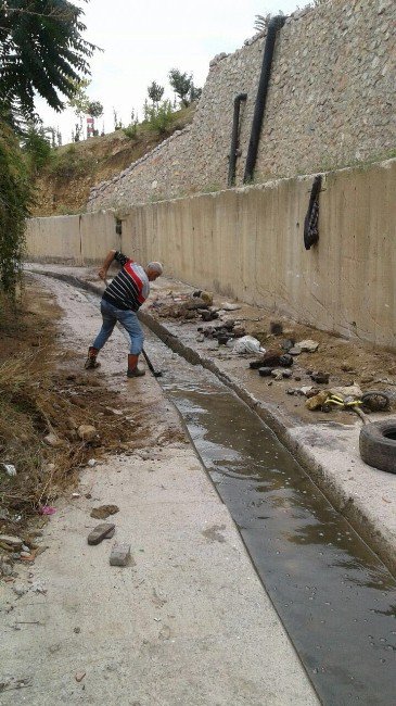 Dilovası’nda Dereler Temizleniyor