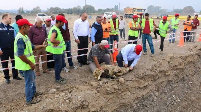 Kınık’ta Doğal Gaz Çalışmaları Başladı