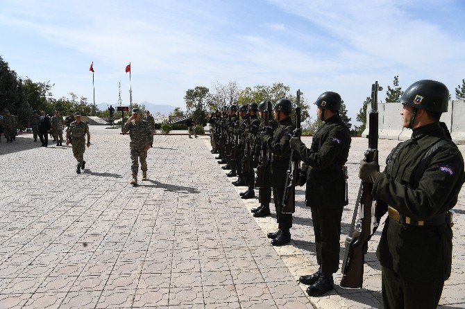 Genelkurmay Başkanı Akar’dan Şırnak, Yüksekova Ve Başkale’ya Ziyaret