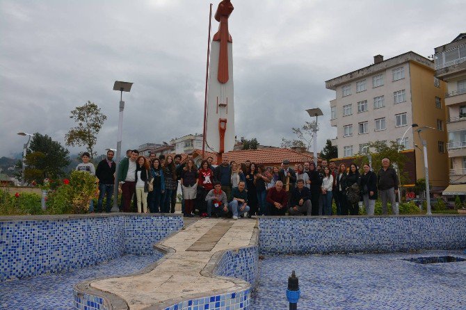 ‘Kemençe Ve Kültür Parkı’ Giresun’a Gelen Turistlerin Uğrak Yeri Oldu