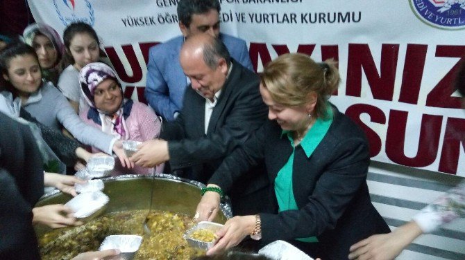 Melikgazi Kız Öğrenci Yurdu’nda "Muharrem Ayı Ve Aşure" Konulu Konferans Verildi