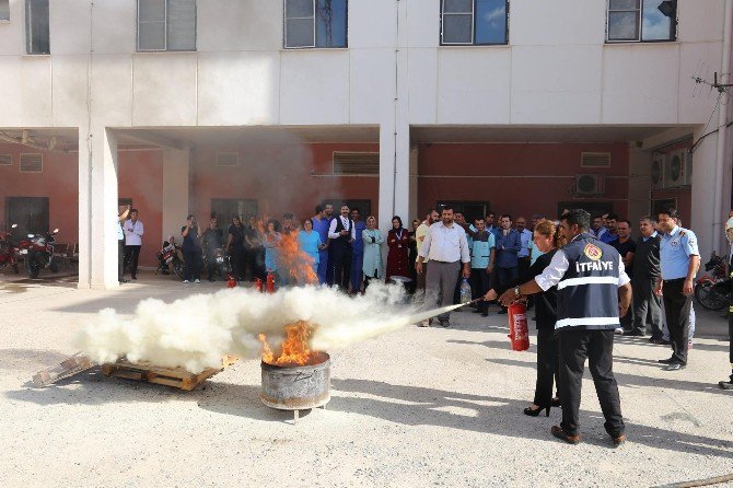 Hastane Çalışanlarına Uygulamalı Yangın Tatbikatı