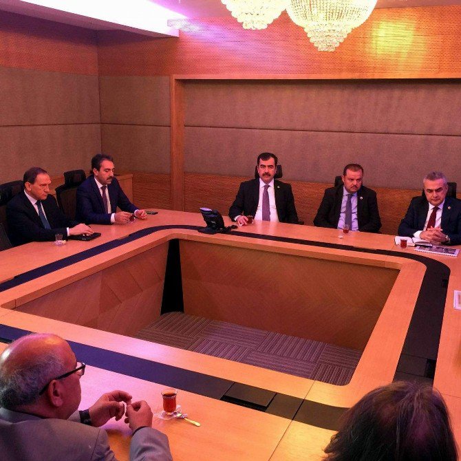 Toprak Kayması Mağdurları Meclis’te Ak Parti’li Vekillerle Görüştü