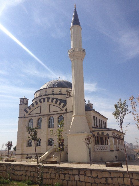 Mardin’de Cami İnşaatları Sürüyor