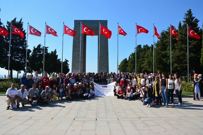 ’Liseliyiz, Mutluyuz Gelecekten Umutluyuz’ Projesi