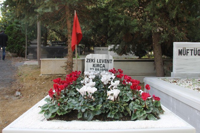 Levent Kırca Ölümünün 1. Yılında Anıldı