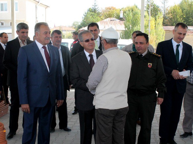 Vali Tapsız’dan Sudurağı Beldesine Ziyaret