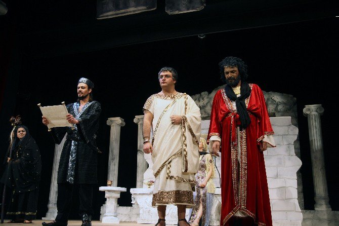 Şehir Tiyatroları Adana’da Buluşuyor
